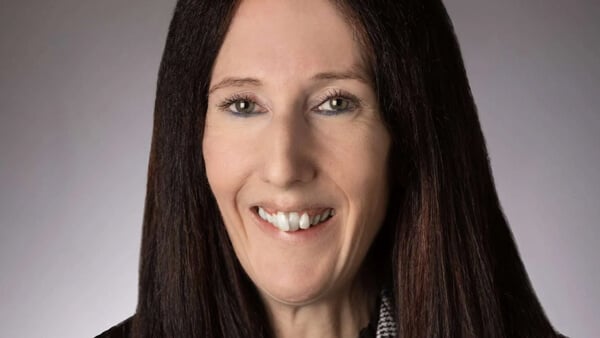 Holly LaPrade headshot